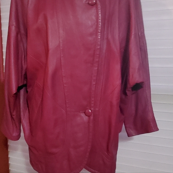 Leather jacket - Picture 2 of 5